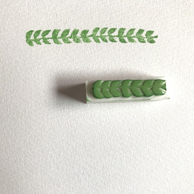 ラインの消しゴムはんこ③葉っぱの画像1枚目