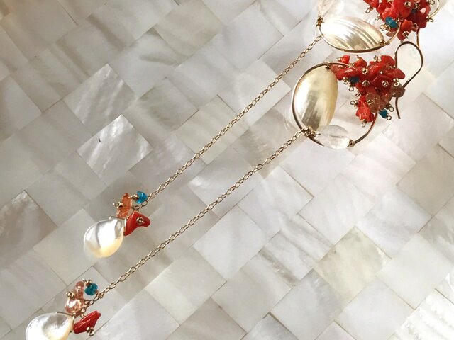 Coral earringsの画像1枚目