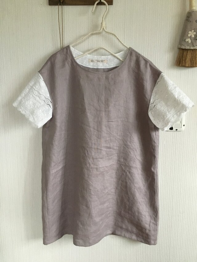 リネン、スカラップコットンの肩落チュニックの画像1枚目