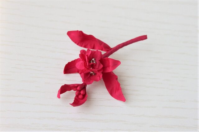 sale!シルクの摘み花コサージュブローチSサイズ<ディープローズ>CY049S-T8BBの画像1枚目