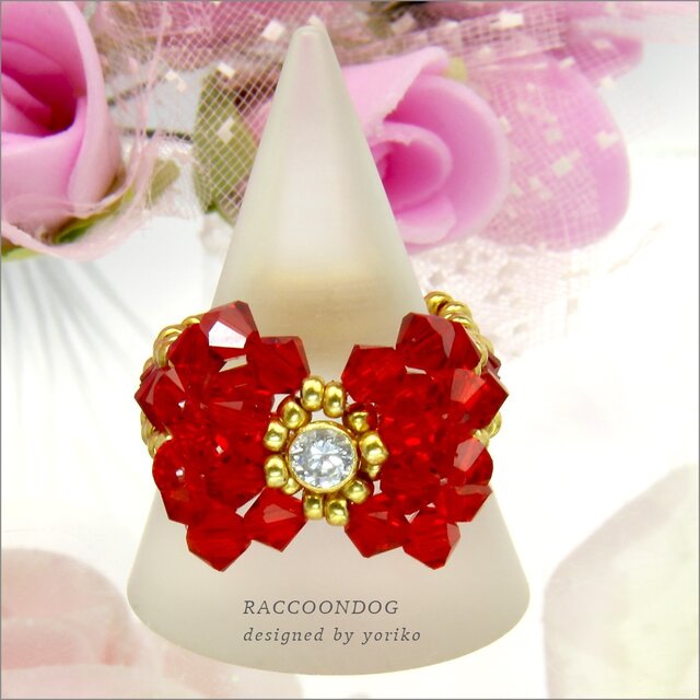 元気がでる赤いリボン【スワロフスキー レッドリボンビーズリング】 《ビーズアクセサリー》の画像1枚目