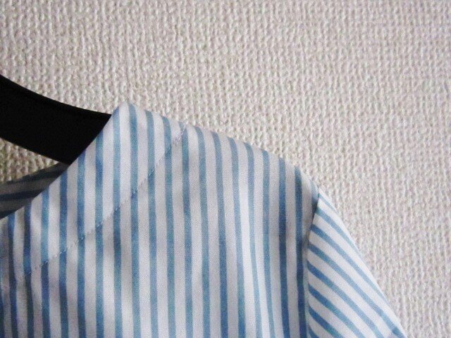 ストライプのブラウス14の画像1枚目