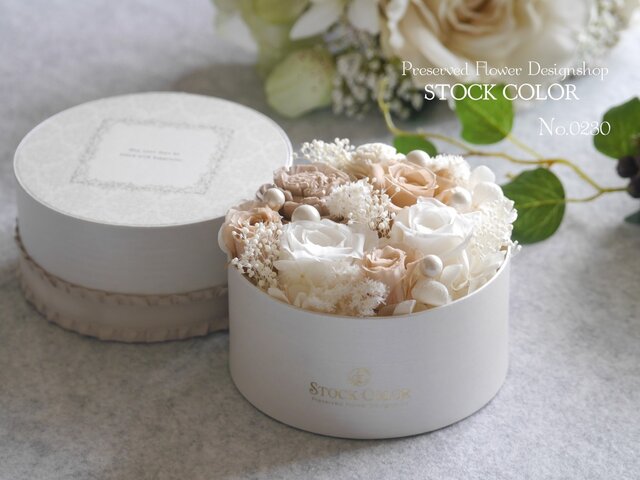 FlowerBox〜White〜*プリザーブドフラワーの画像1枚目