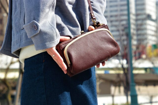 【送料無料】お財布ショルダー ブラウン がま口 スマホ財布 姫路レザーaw-17nnsの画像1枚目
