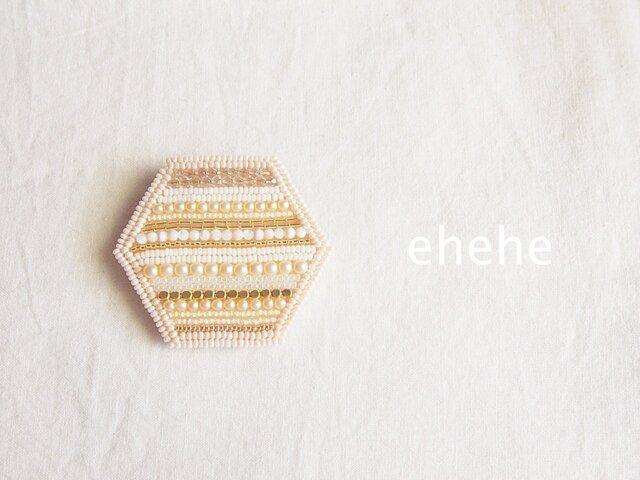 SHIMA-goldブローチの画像1枚目