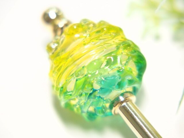 凸凹グラデーションかんざし 黄色~緑の画像1枚目