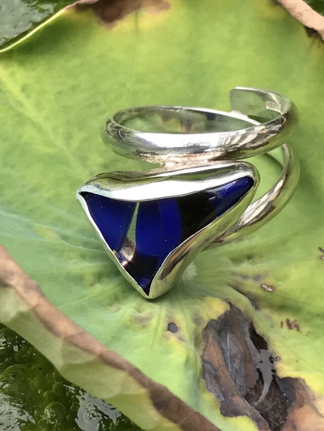 ガラスの鉱石/950silverリングB・紺瑠璃に黒#13