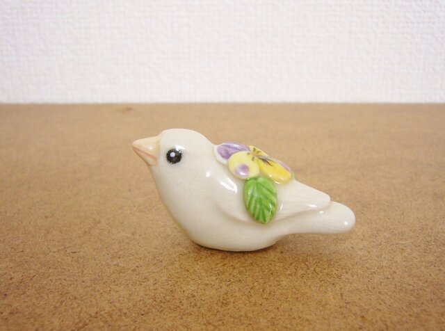 【sale】白ジュウシマツ 花小鳥/小(陶)の画像1枚目