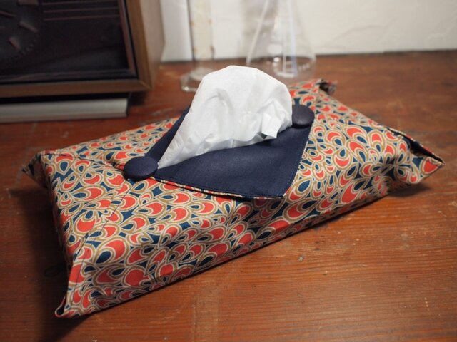 着物のティッシュカバー(孔雀)の画像1枚目