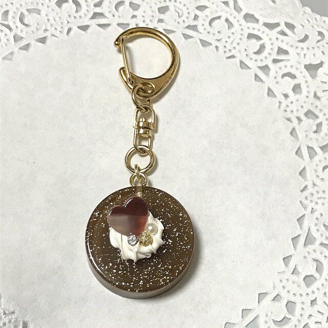 金粉ラメのマーブルチョコケーキキーホルダーの画像1枚目