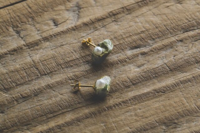 stone pearl ピアスの画像1枚目