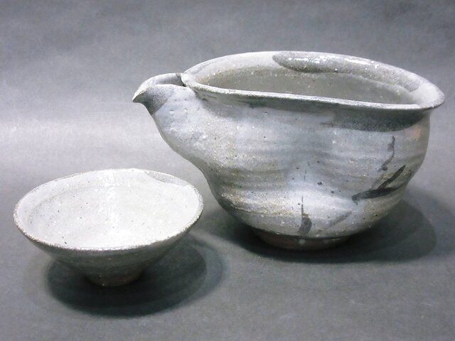 絵唐津冷酒器の画像1枚目