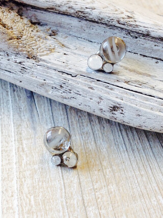 水玉ピアス-ハーモニー 小さなステンドグラスのピアス