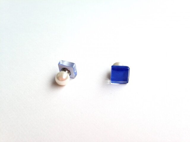 ガラスタイルのマグネットピアス(イヤリング)の画像1枚目