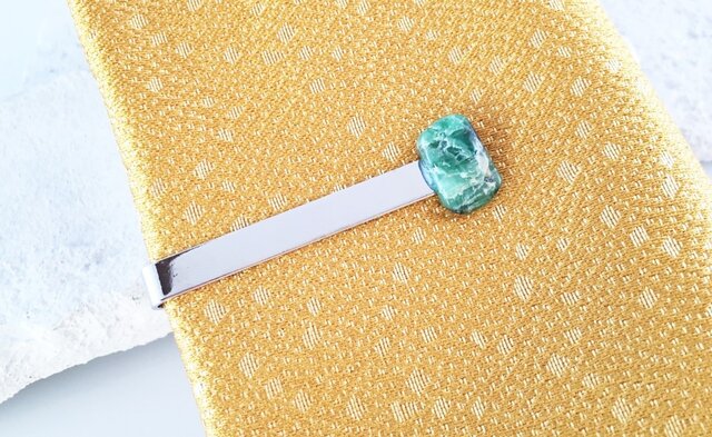 天然エメラルド原石◇ネクタイピン◇ | iichi 日々の暮らしを