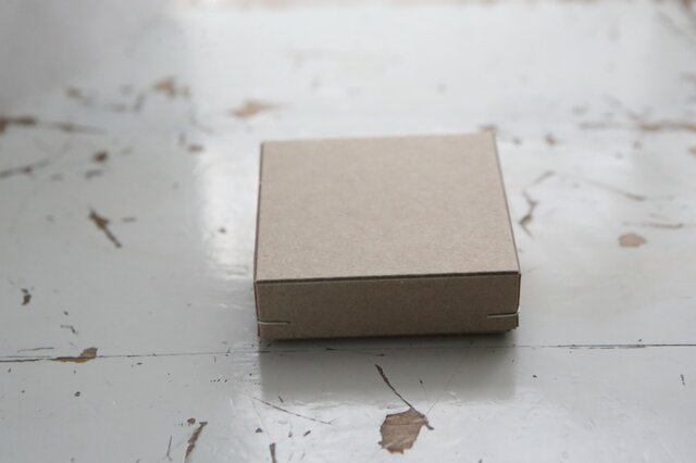 角留め箱 クラフトボール ホチキス銀色 【1箱】 60×60×20mmの画像1枚目