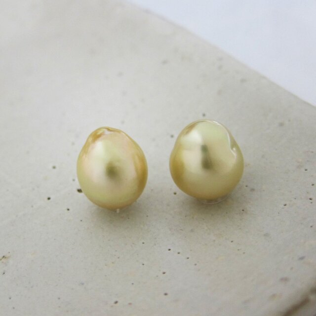 10mm♪ピアスに☆ 白蝶真珠バロック 無穴ルース2Pセット 10-05W2の画像1枚目