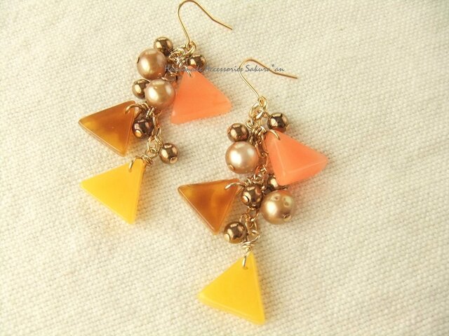 Pierces or Earrings △アクリル(P0764)の画像1枚目