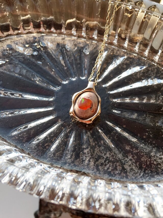 egg necklace k10の画像1枚目