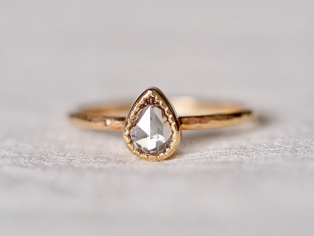 Salt & Pepper Drop Diamond Ringの画像1枚目