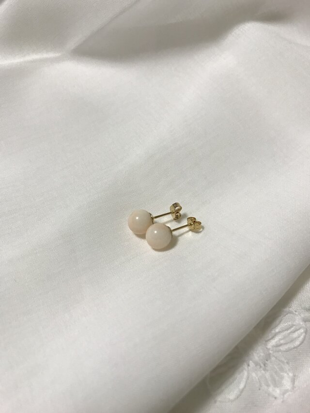 淡いピンク珊瑚ピアスの画像1枚目