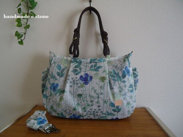再入荷!(^^)! 通勤 ぷっくりバッグ^^ リバティプリント (Irma イルマ)の画像1枚目