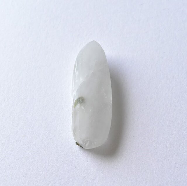 ブラジルミナスジェライス州産 ライトシトリン  トルマリン付き ブラジルミナスジェライス州産 ライトシトリン トルマリン付き