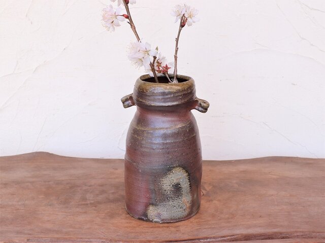 備前 耳付花入れ(19.5cm)＿h1-023 | iichi 日々の暮らしを