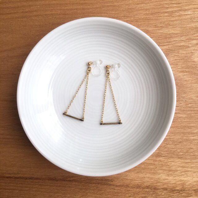 triangle earring/pierce【medium】の画像1枚目