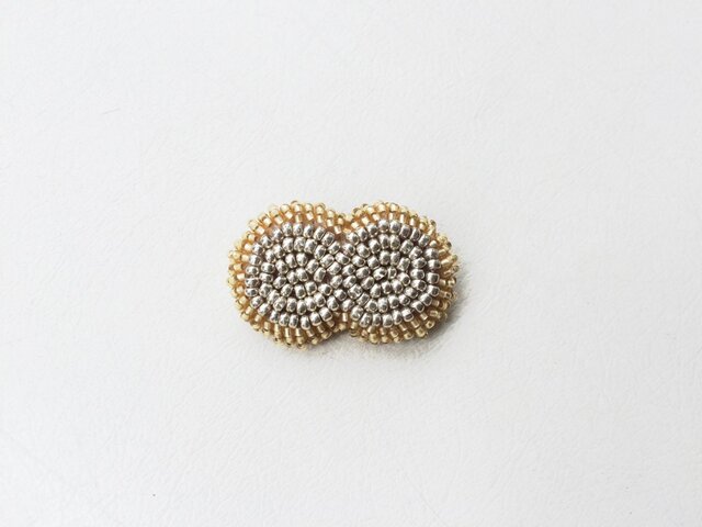eさまご依頼 ビーズ刺繍のブローチの画像1枚目