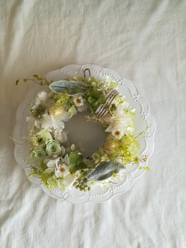 【送料無料】グリーンローズとラムズイヤーのwreathの画像1枚目