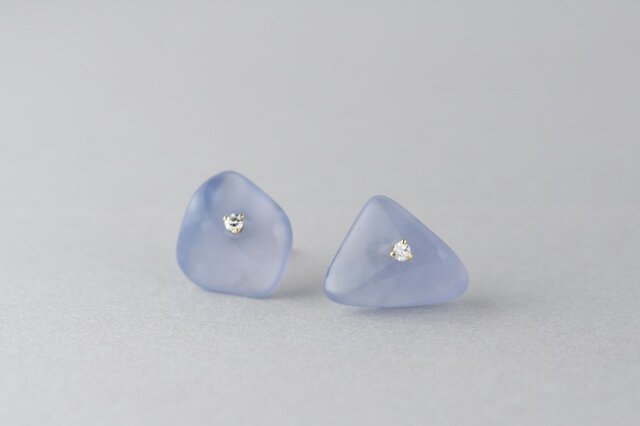 Huillet カルセドニーダイヤピアス2の画像1枚目