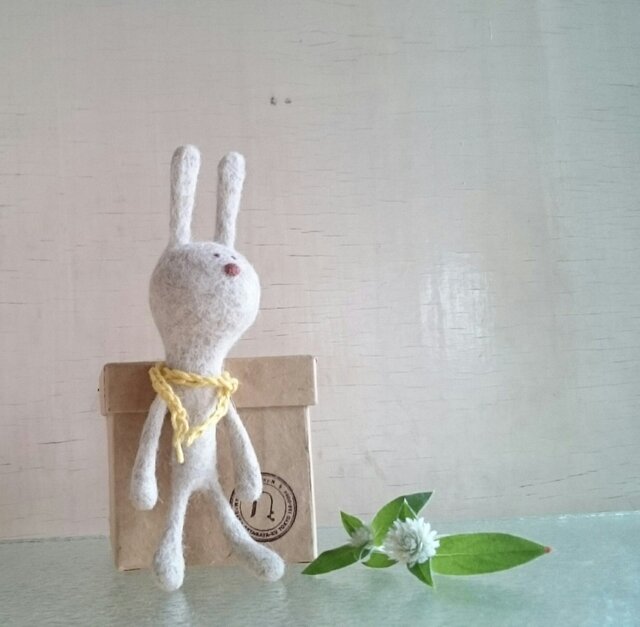 羊毛フェルトのうさぎさんの画像1枚目