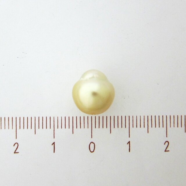 M様専用☆10mm♪ K18YG白蝶真珠バロック10mmシンプルバチカンペンダント⑥の画像1枚目