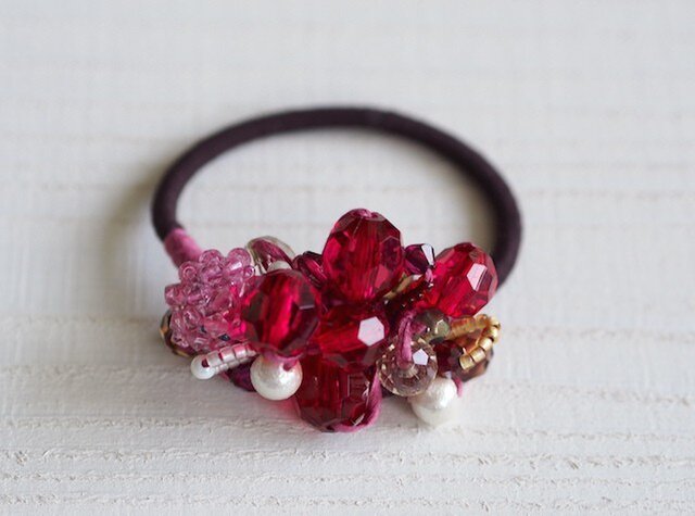 PRETTY RED【ヘアゴム】*クロッシェ作品*の画像1枚目