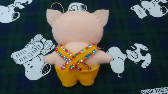 ブタさんマスコットストラップ | iichi 日々の暮らしを心地よくする