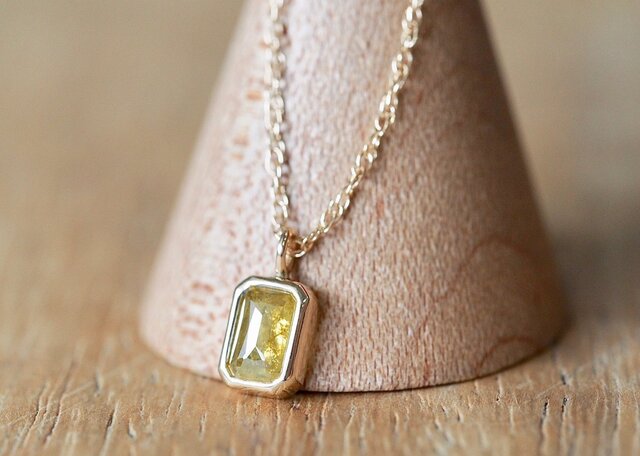 Mimosa Rectangle Diamond Necklaceの画像1枚目