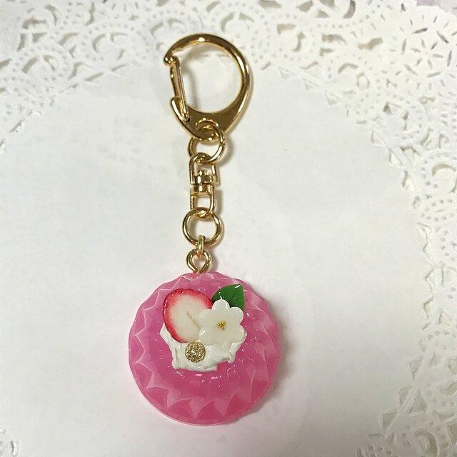 いちごflowerゼリーのキーホルダーの画像1枚目