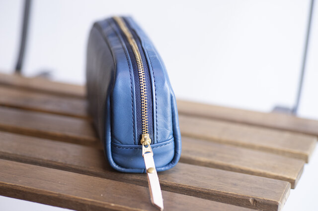 柔らかなポーチ ホースレザー ペンケース ネイビー 化粧ポーチ 紺apo