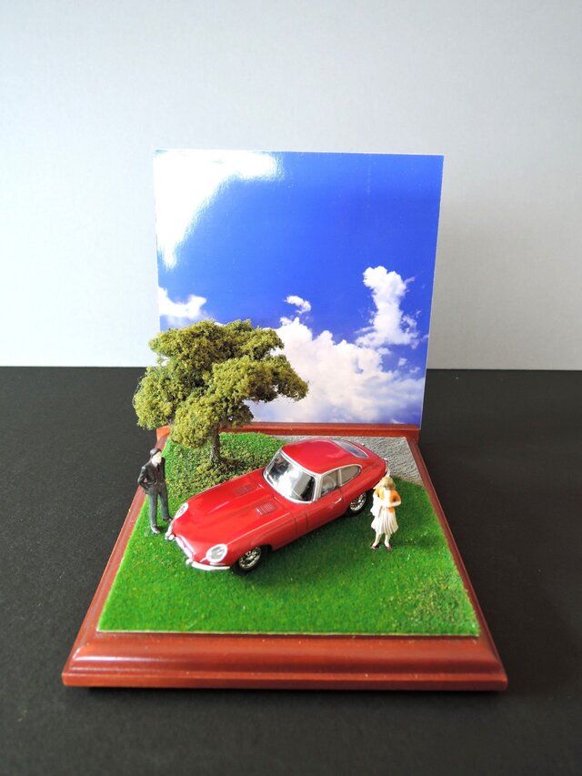 休日のクラシックカー(ジャガー・E-type)の画像1枚目