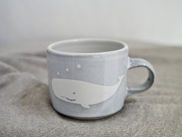 くじらのマグカップ | iichi 日々の暮らしを心地よくするハンドメイド