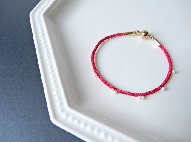 ※受注制作※手組み組紐【金剛組:淡水パール】bracelet/redの画像1枚目