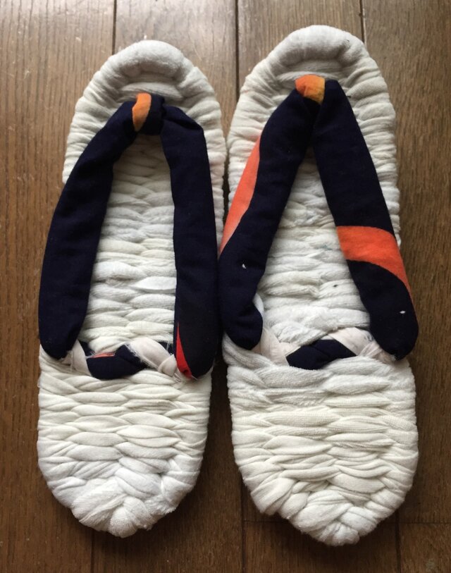 布ぞうり 鼻緒:紺色にビビットなオレンジ 24~25cmの画像1枚目