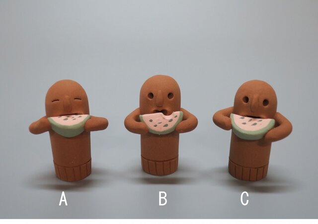 はにわ「スイカ食べてます」Cの画像1枚目