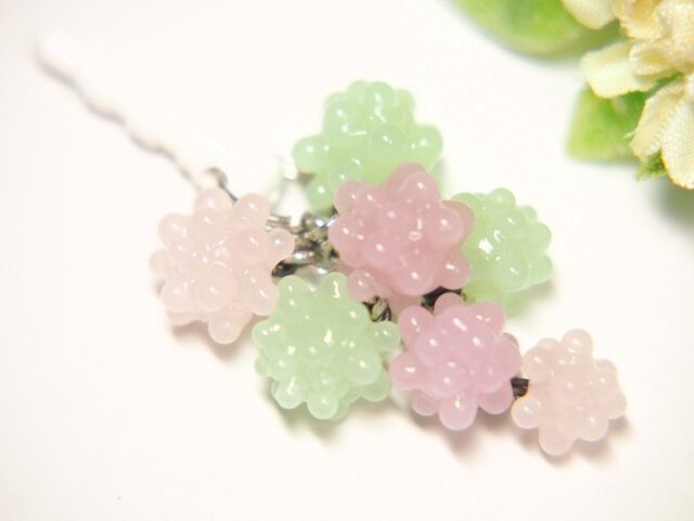こんぺいとうじゃらじゃら イヤホンピアス ピンク系×ミントグリーンの画像1枚目