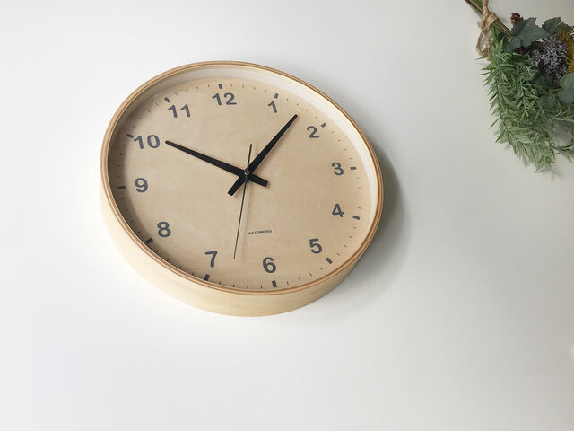 KATOMOKU plywood wall clock ナチュラル 電波時計 連続秒針 km-34LRC φ304mm | iichi