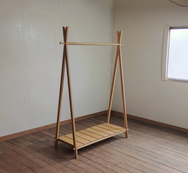 ナラのハンガーラック【大】工具不要の組み立て式の画像1枚目