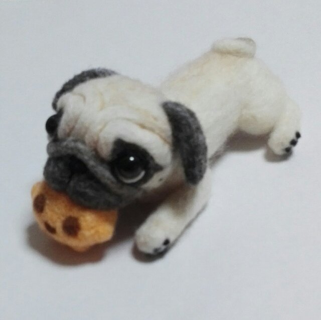 パグとぬいぐるみ♪羊毛フェルト | iichi 日々の暮らしを心地よくする
