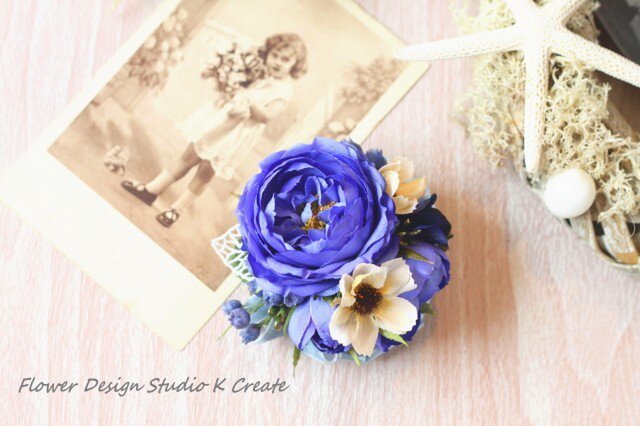 青い薔薇とコスモスのコサージュ(ヘッドドレス可)の画像1枚目