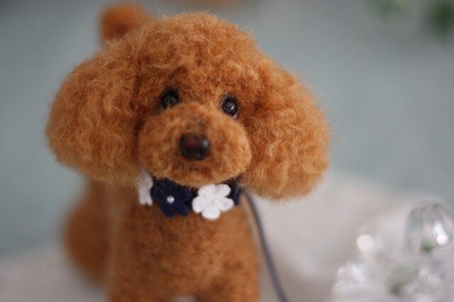 羊毛フェルト 毛糸 トイプードル（レッド）大きめ❣️23cm 羊毛フェルト ＋毛糸 トイプードル レッド ハンドメイド 犬